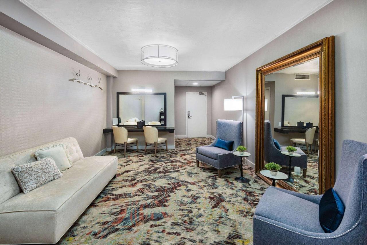Отель Wyndham Garden Йорк Экстерьер фото